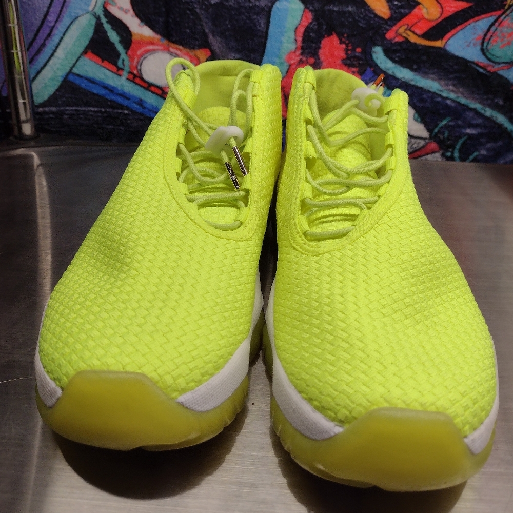 Jordan Future - Picture 5 of 5
